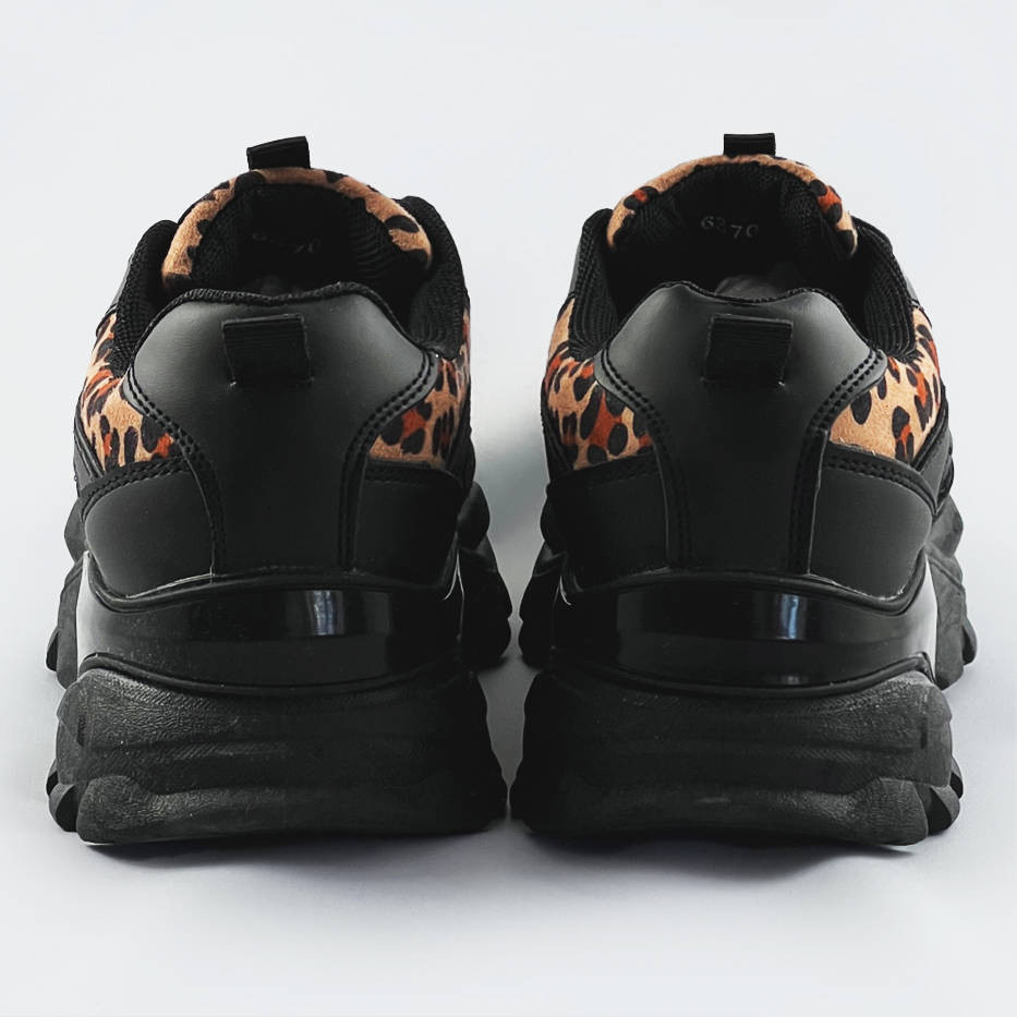 Černé dámské sportovní boty se vsadkami s vzorem černá XL (42) model 17241274