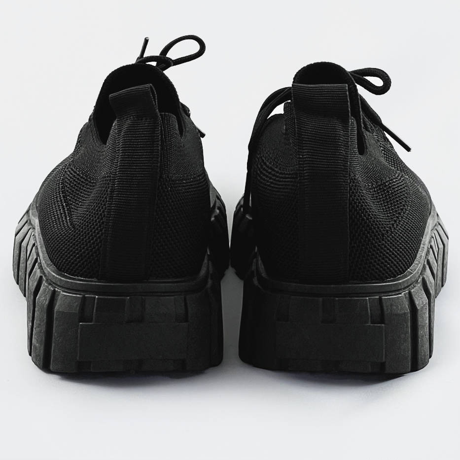 Černé ažurové šněrovací boty (AA37) odcienie czerni XL (42)