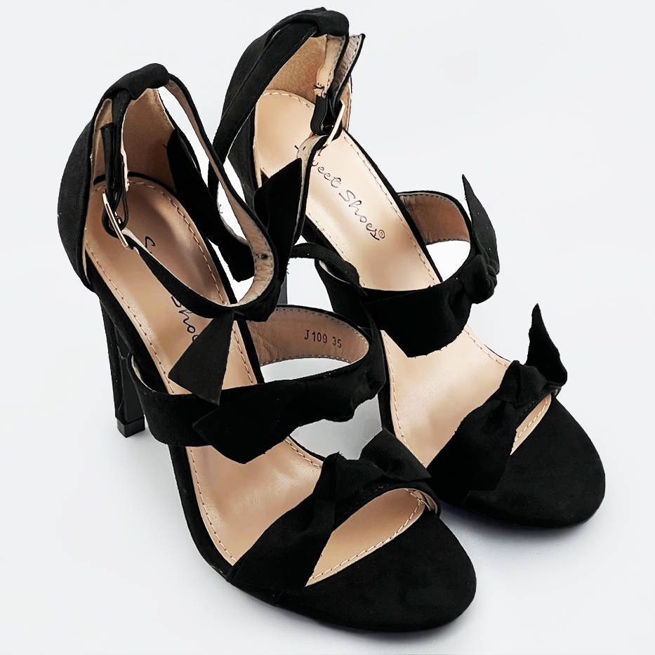 Jemné černé sandálky s jehlovými podpatky (J109) Barva: odcienie czerni, Velikost: XL (42)