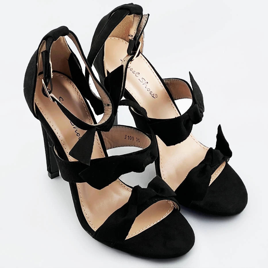 Jemné čierne sandálky s ihličkovými podpätkami (J109) odstíny černé XL (42)