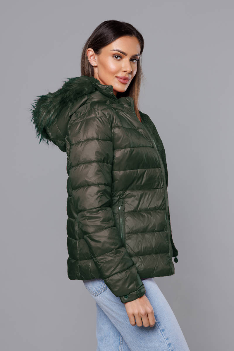 Krátká dámská zimní bunda v khaki barvě (YP-20129-6) odcienie zieleni XL (42)