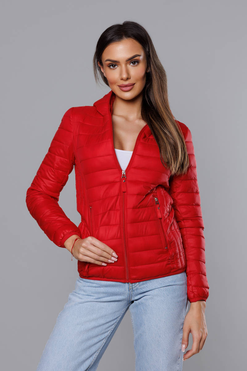 Červená dámská prošívaná bunda s kapucí (B0123-4) odcienie czerwieni L (40)