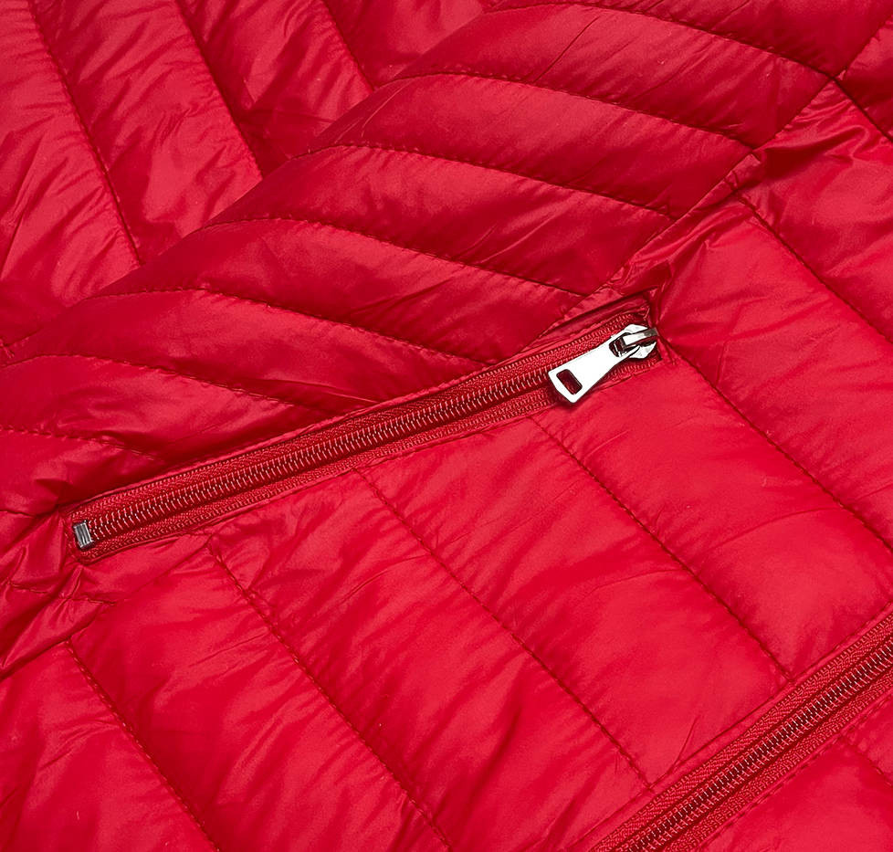 Červená prošívaná dámská bunda s kapucí (B0124-4) odcienie czerwieni XL (42)