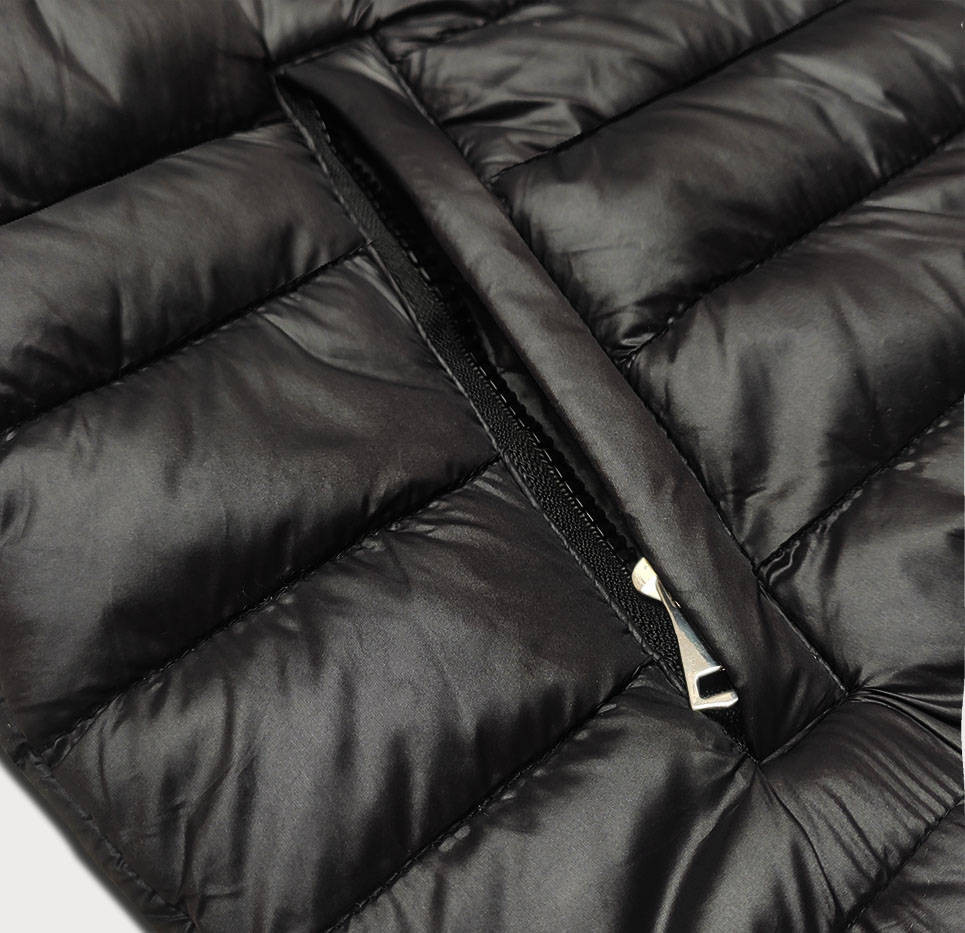 Černá dámská prošívaná bunda s kapucí (B0128-1) odcienie czerni 46