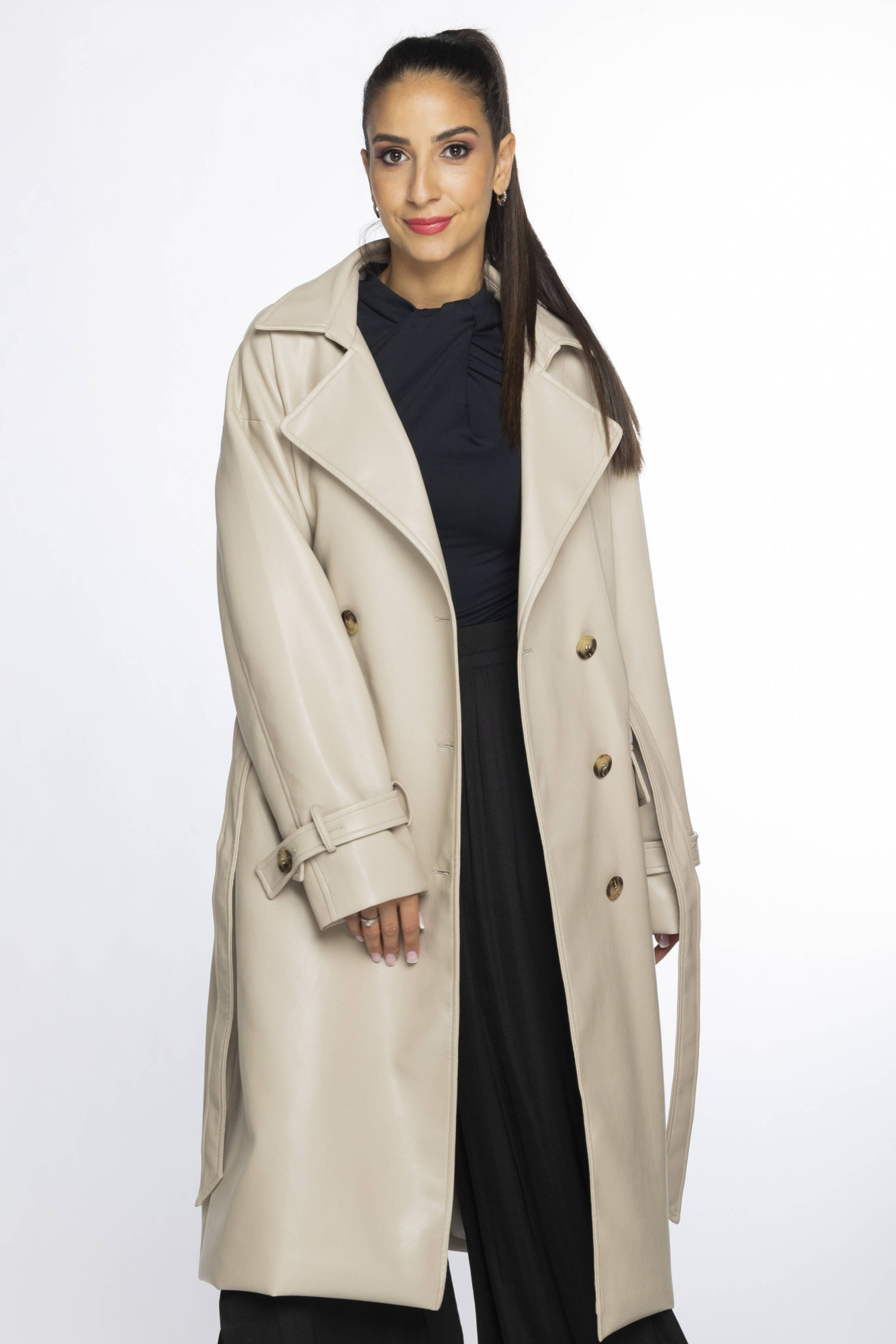 Béžový dvouřadový klasický dámský kabát z ekologické kůže AnnGissy (AG6-30) Béžová M (38)