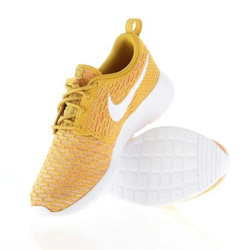 Dámske topánky Rosherun Flyknit W 704927-700 - Nike EU 36,5