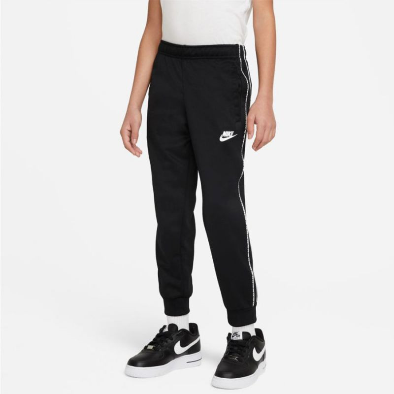 Levně Chlapecké kalhoty Sportswear Jr DD4008 010 - Nike S (128-137 cm)