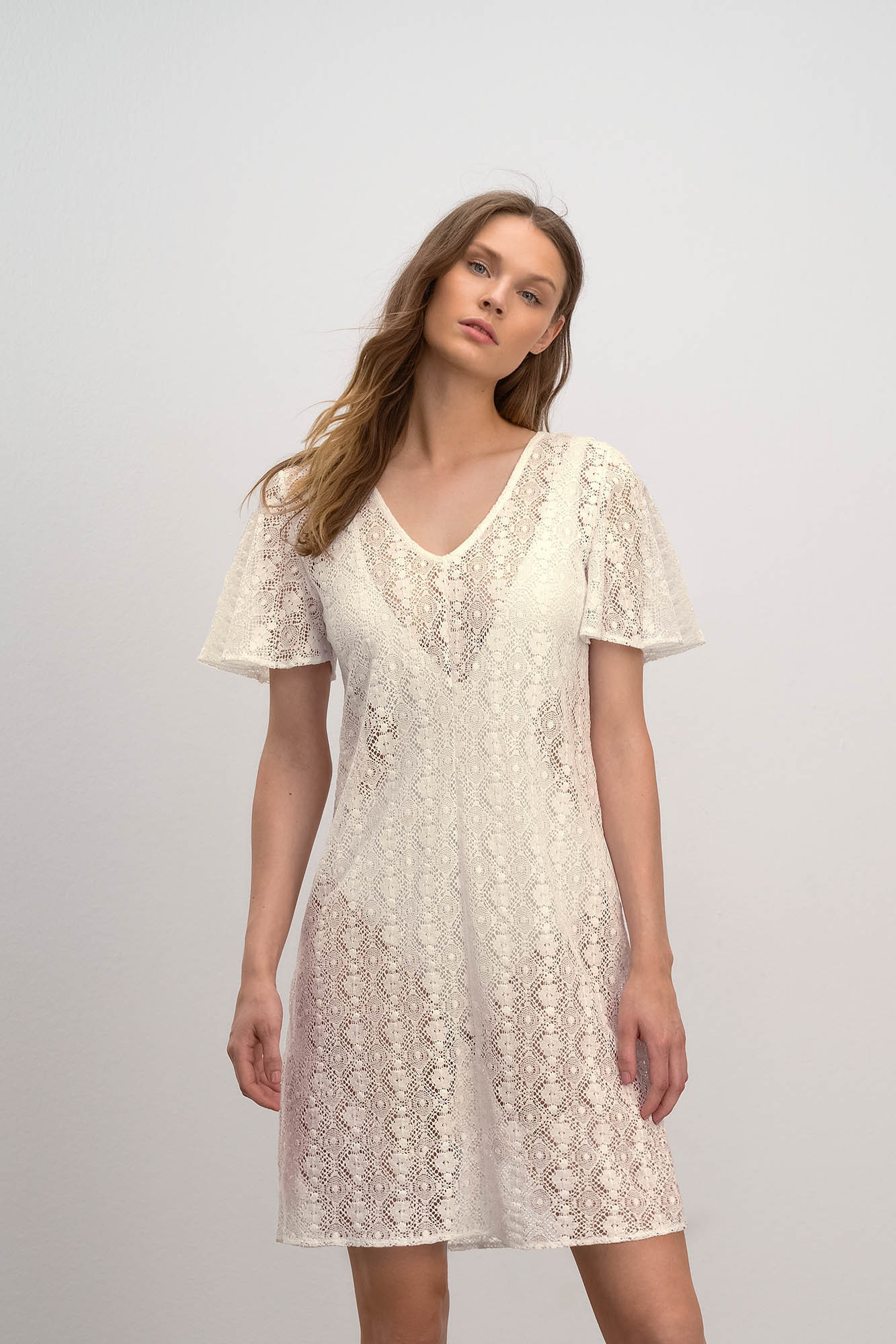 Stylové plážové šaty model 17161686 - Vamp Barva: cream, Velikost: S