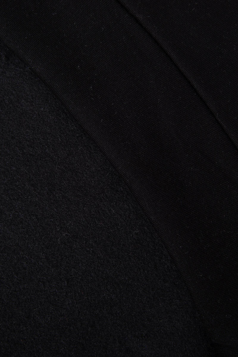 Mikina s kapucí a nášivkami černá UNI