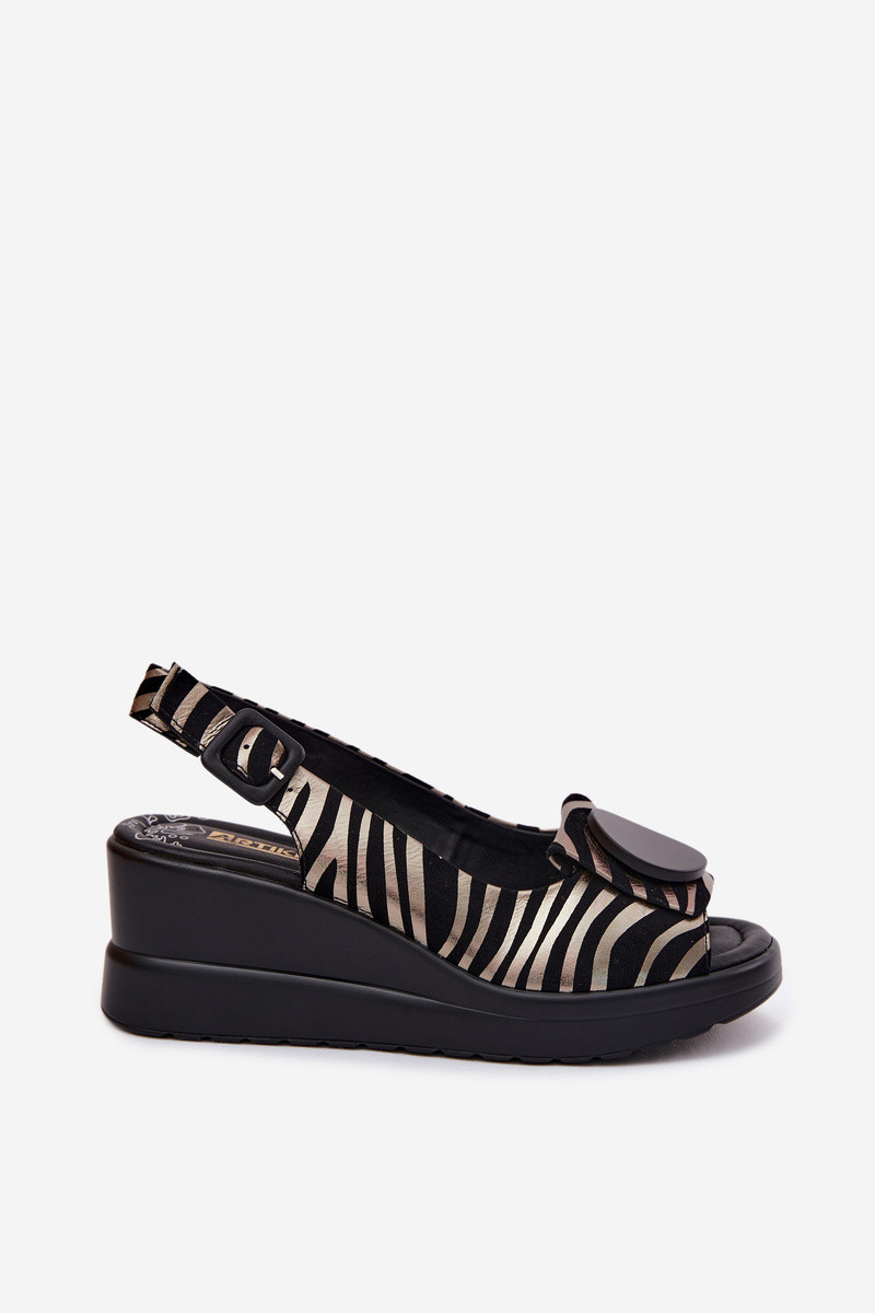 Kožené sandály na platformě s ozdobou Artiker 58C0295 Černozlaté 39 (obrázek 9)
