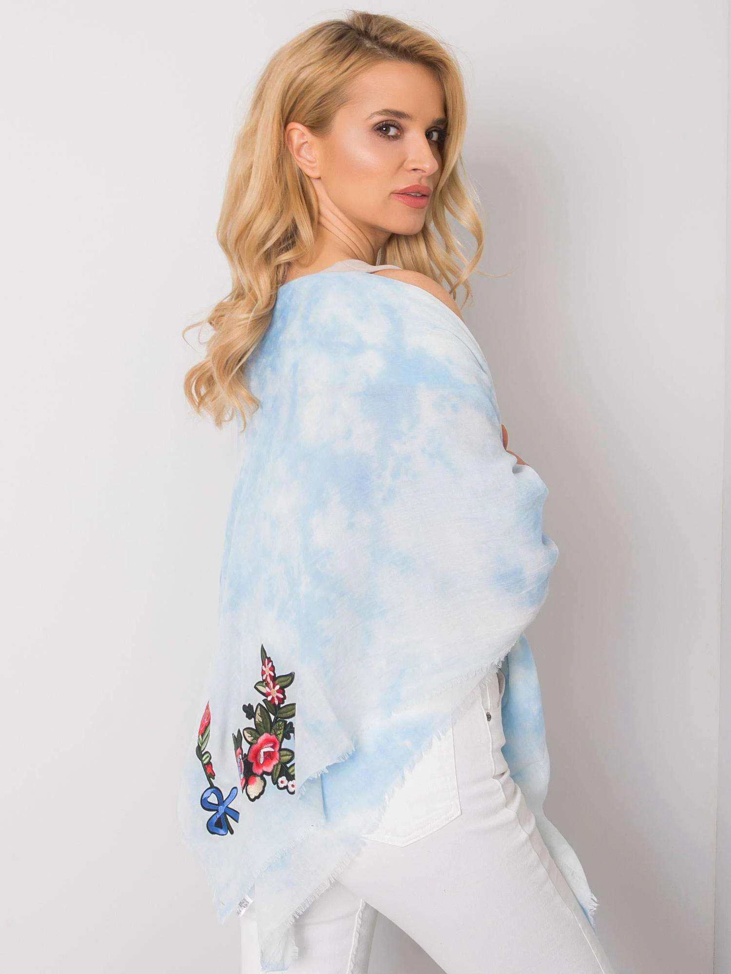 Šatka AT CH ENEC 114 svetlo modrý jedna velikost