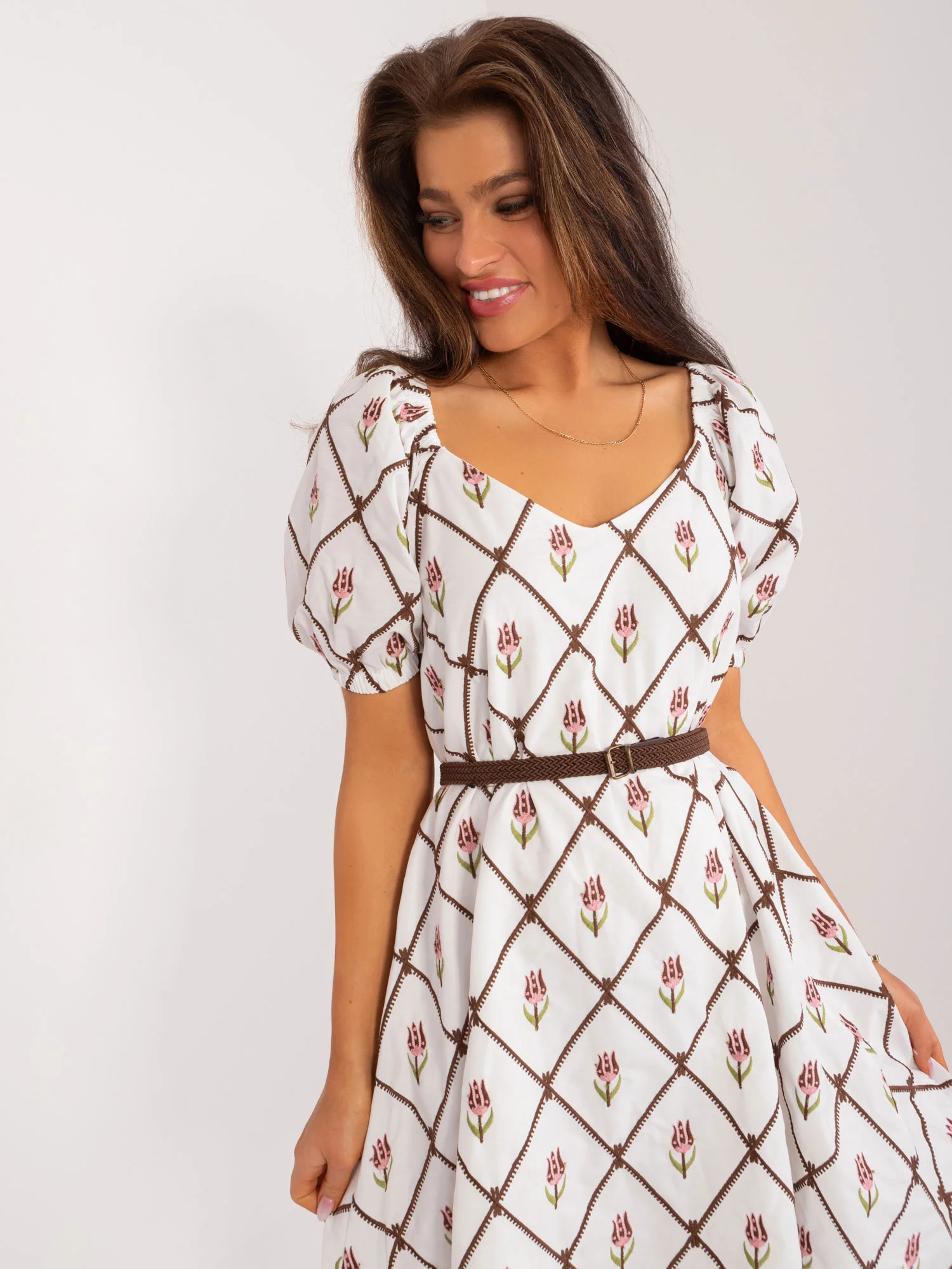 LK SK 509406 šaty.31 bílo-hnědá S/M (obrázek 11)