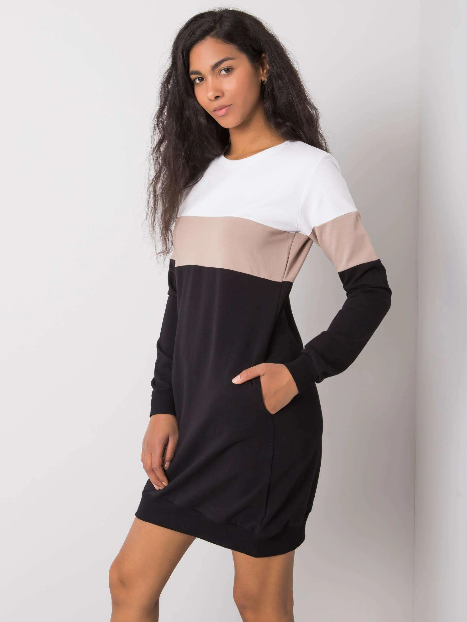 Šaty RV SK 5869.04 bílo-černé M (obrázek 9)