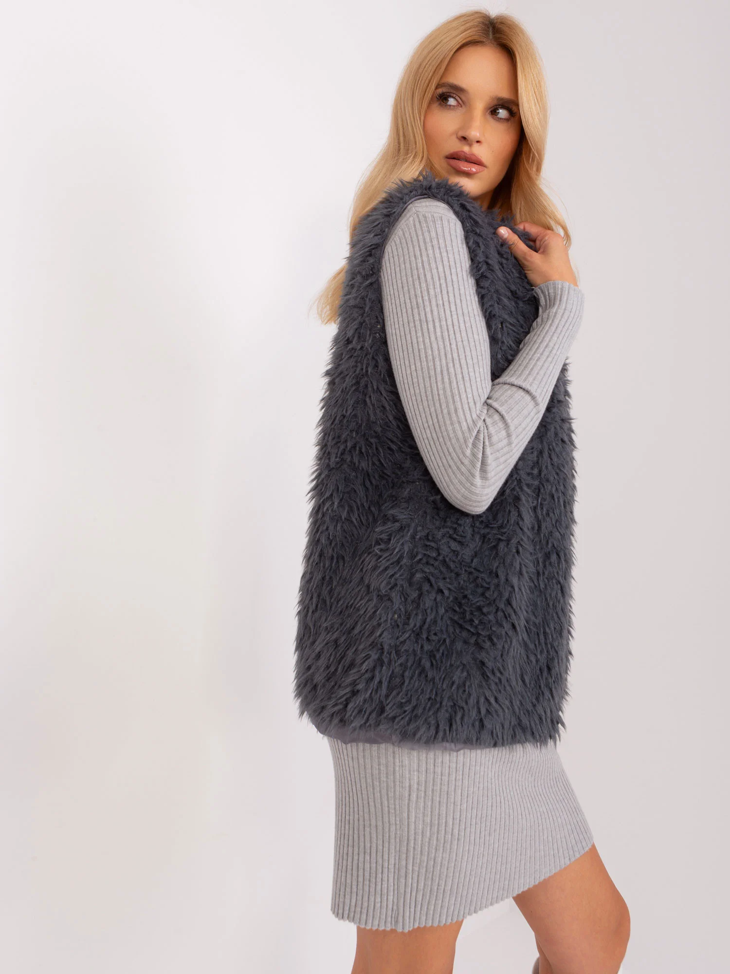 Vesta TW KZ 1402.10P grafit L (obrázek 12)