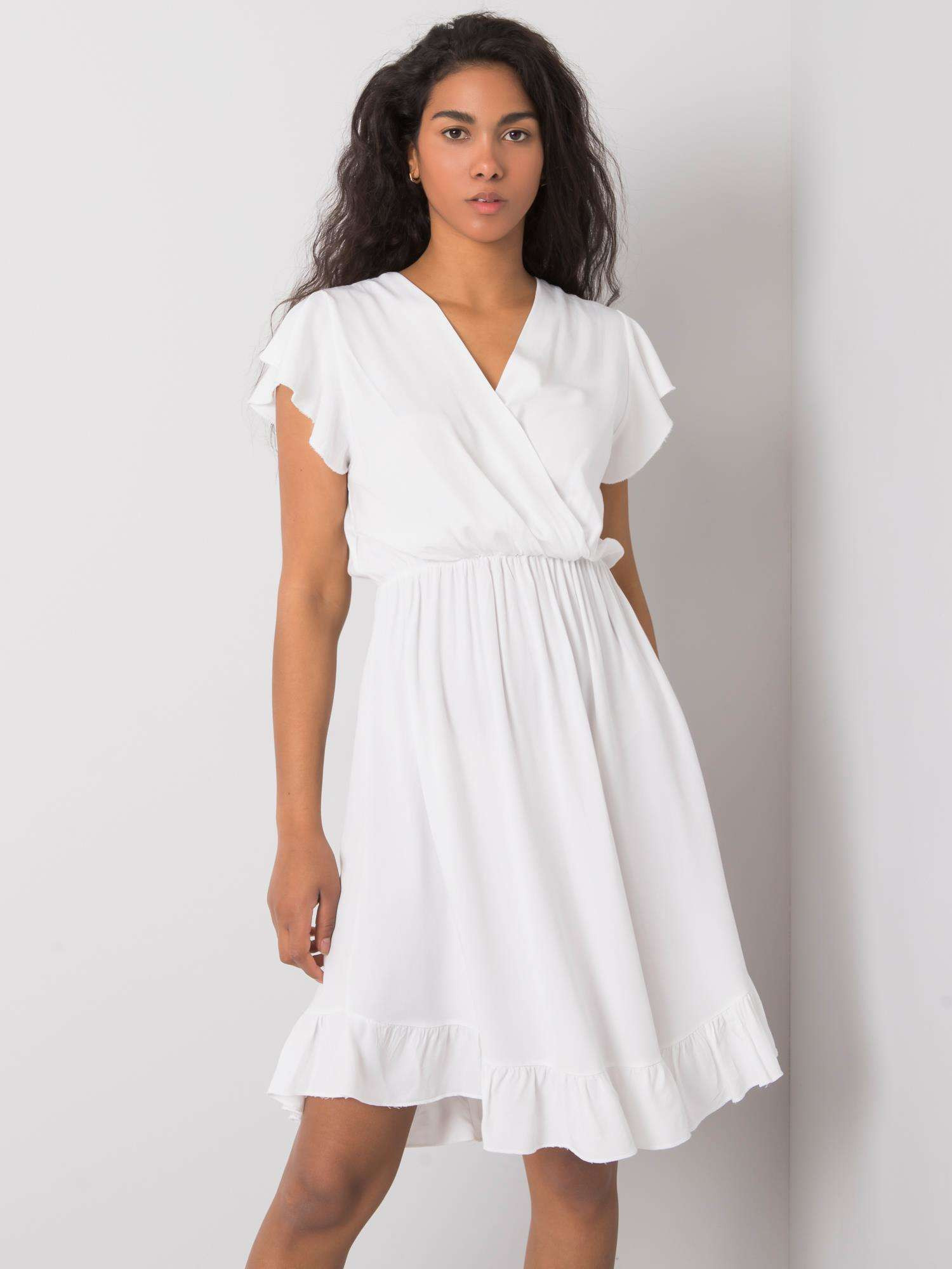 OCH BELLA Bílé šaty s výstřihem do model 15331673 S - FPrice