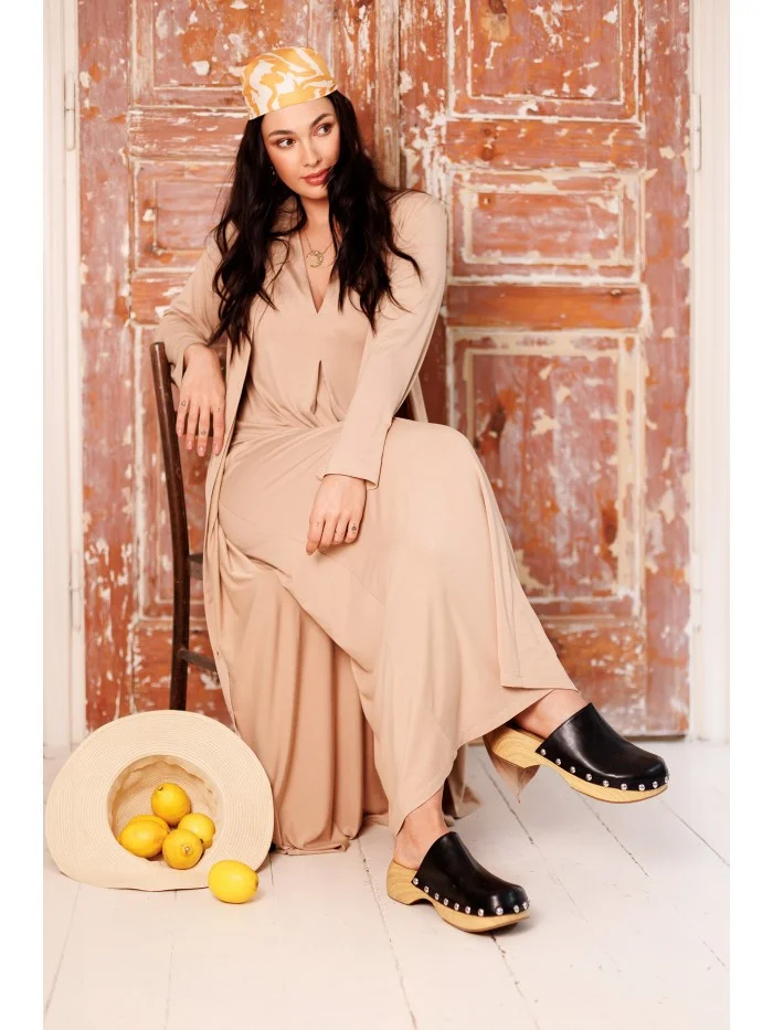 B284 Viskózové maxi šaty s výstrihom do V - cappuccino EU S