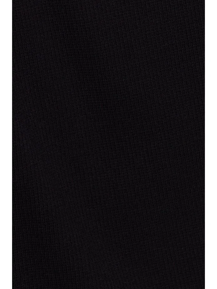 M818 Pletené šaty se spadlými rameny - černé EU 2XL/3XL (obrázek 4)
