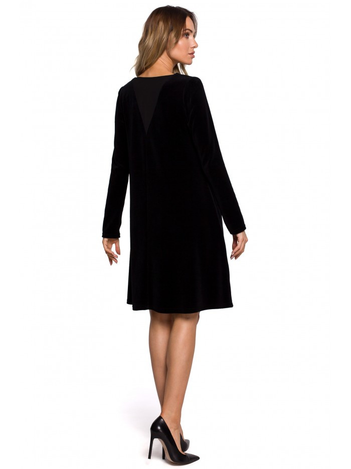 Sametové šaty střihu - černé EU S model 15107473