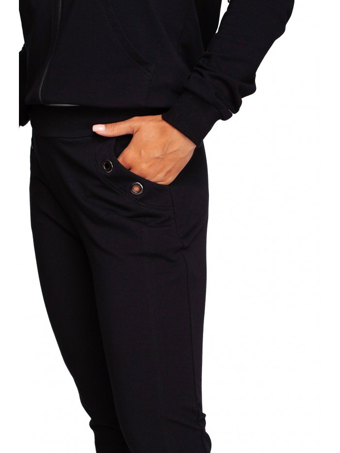 Kalhoty s rovnými nohavice s černé EU L model 18004377 - BeWear