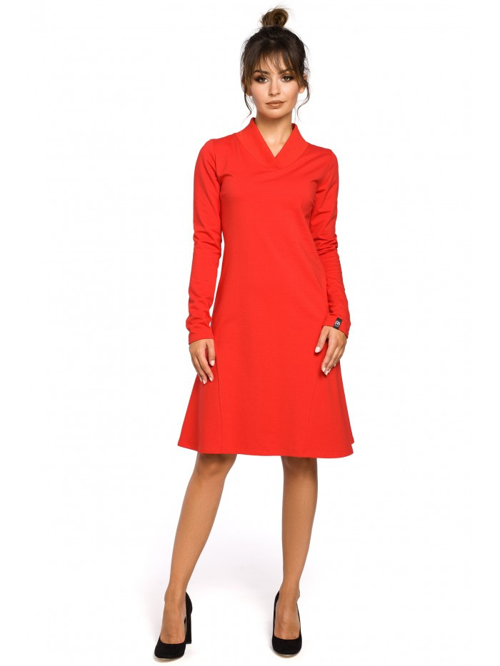 B044 Trapézové šaty s žebrovaným lemováním - červené EU L