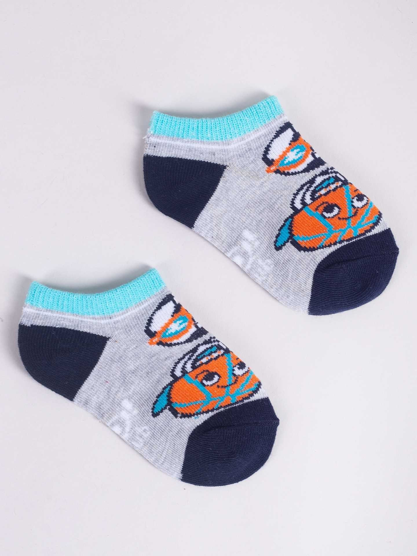Yoclub Chlapecké kotníkové bavlněné ponožky Vzory Barvy 6-Pack SKS-0008C-AA00-003 Multicolour Velikost: 20-22