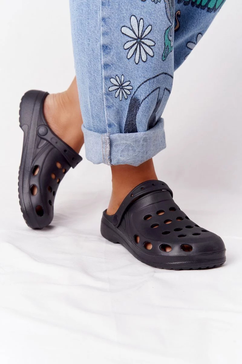 Dámské Nazouváky Černé Pěnové Crocsy EVA 37