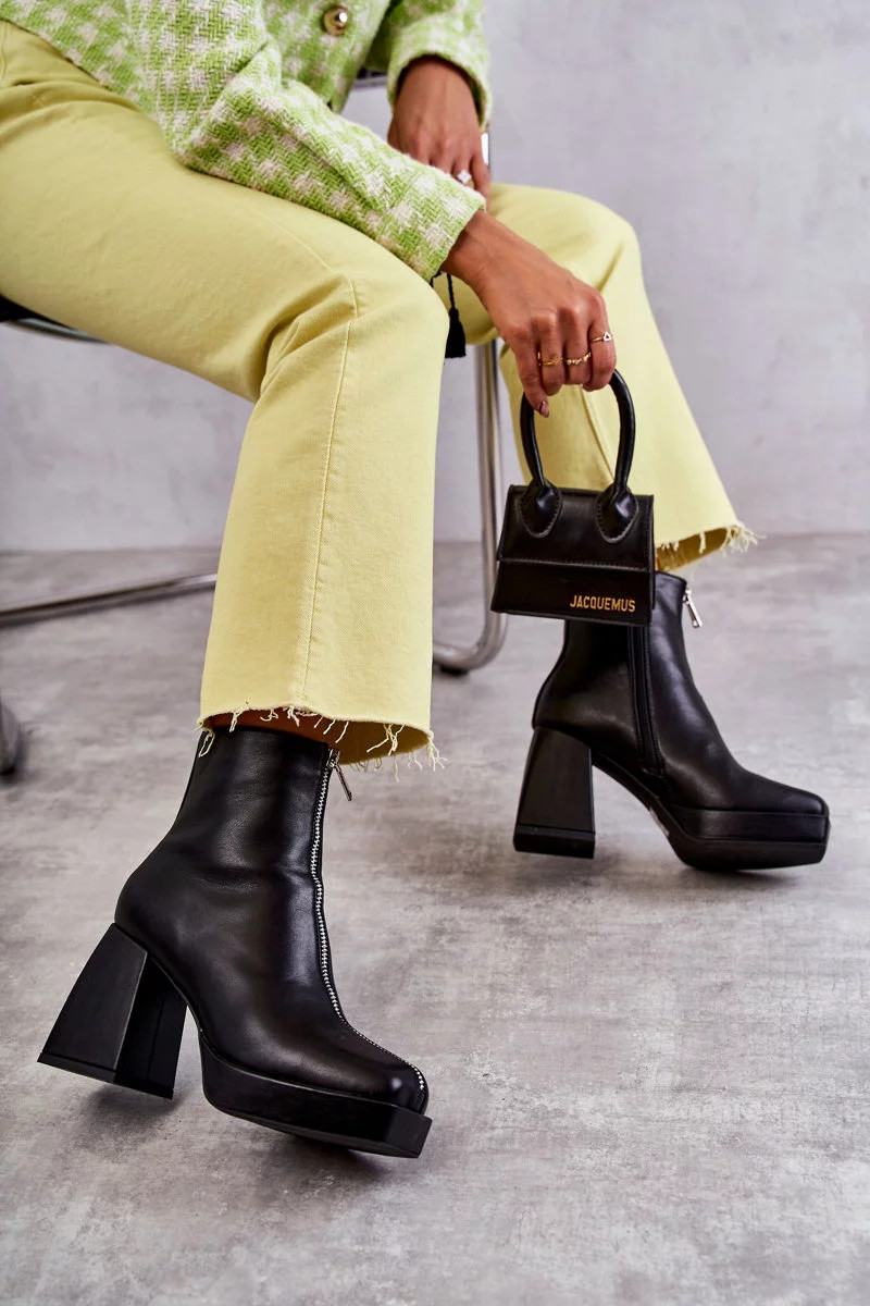 Dámské kozačky na robustních podpatcích se zipem černá Carrera 40