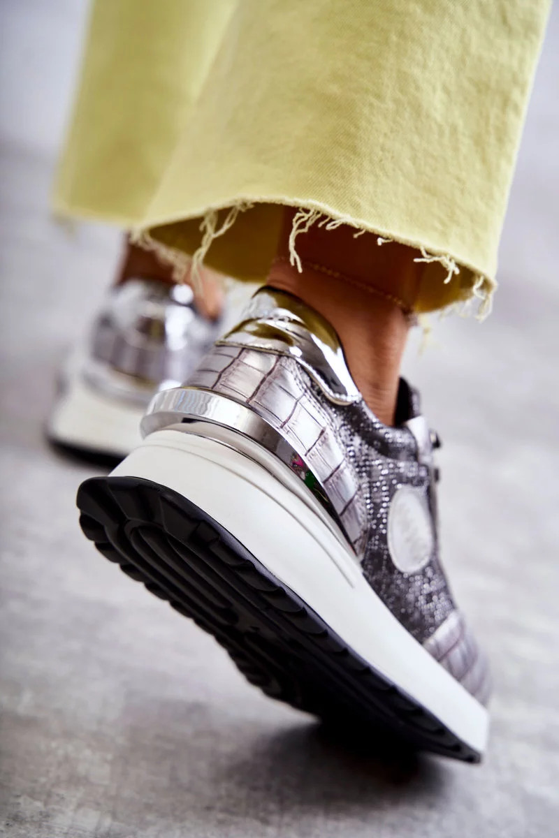 Dámská sportovní obuv na klínku GOE KK2N4083 stříbrne 37