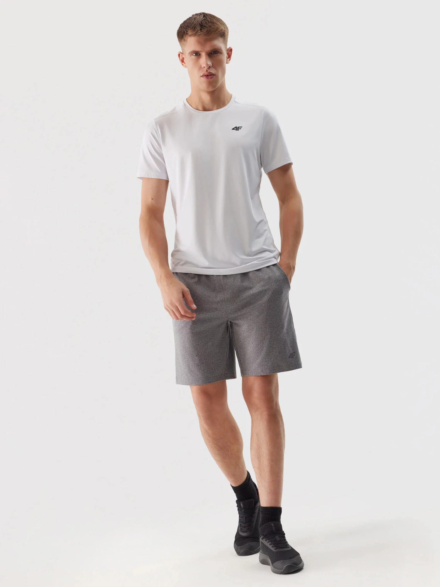 Pánske športové rýchloschnúce šortky 4F - sivé XXL