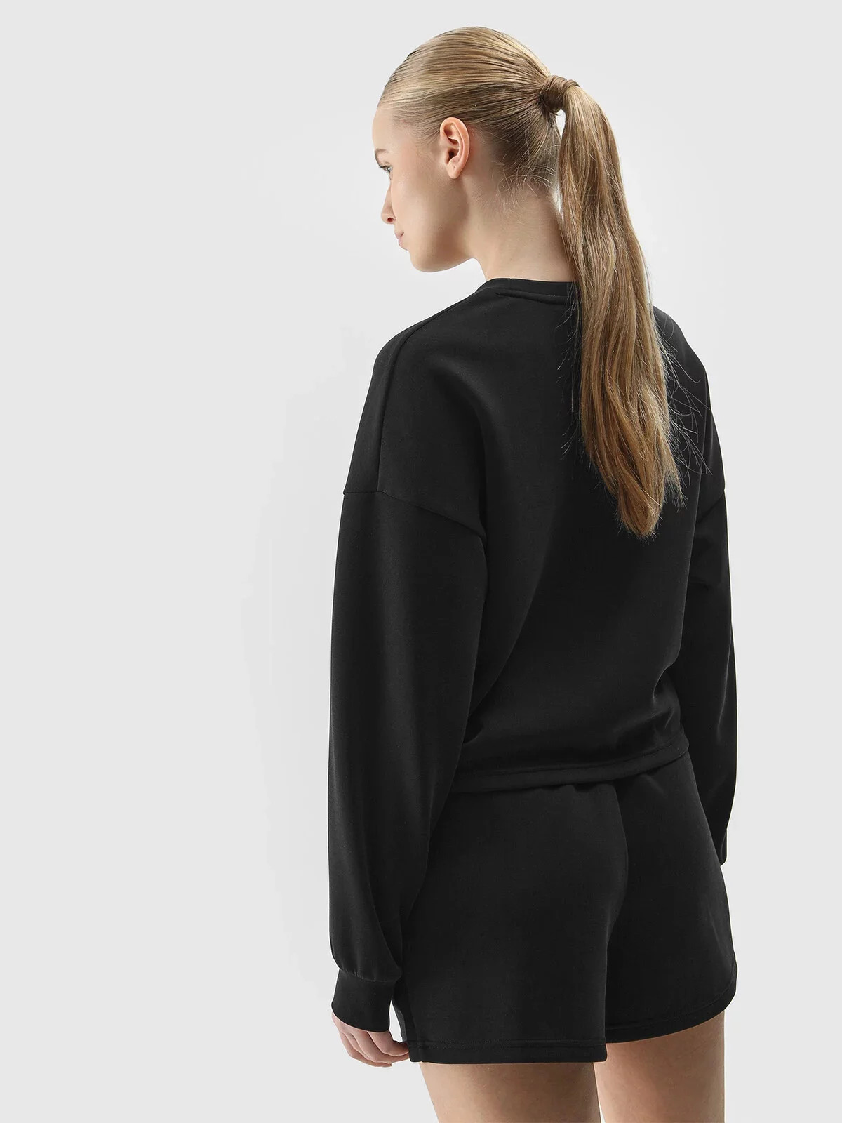 Dámske teplákové šortky s modalom 4F - čierne S