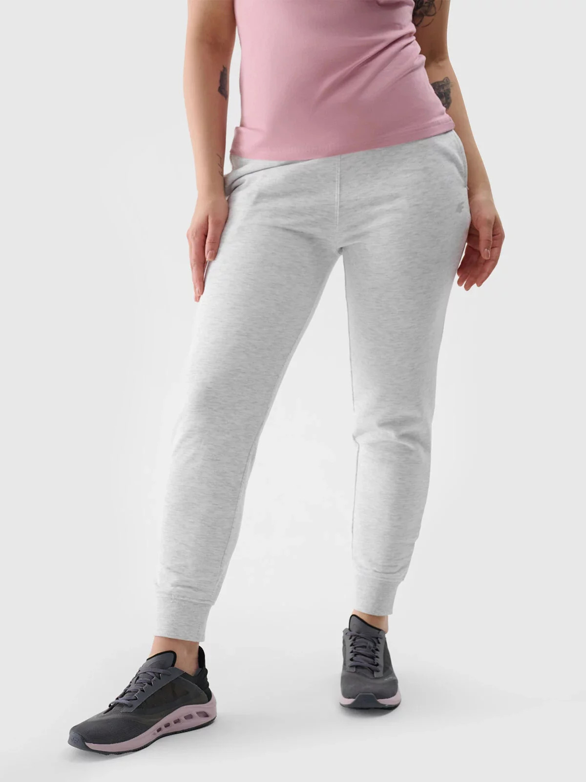 Dámske tepláky jogger 4F - sivé L