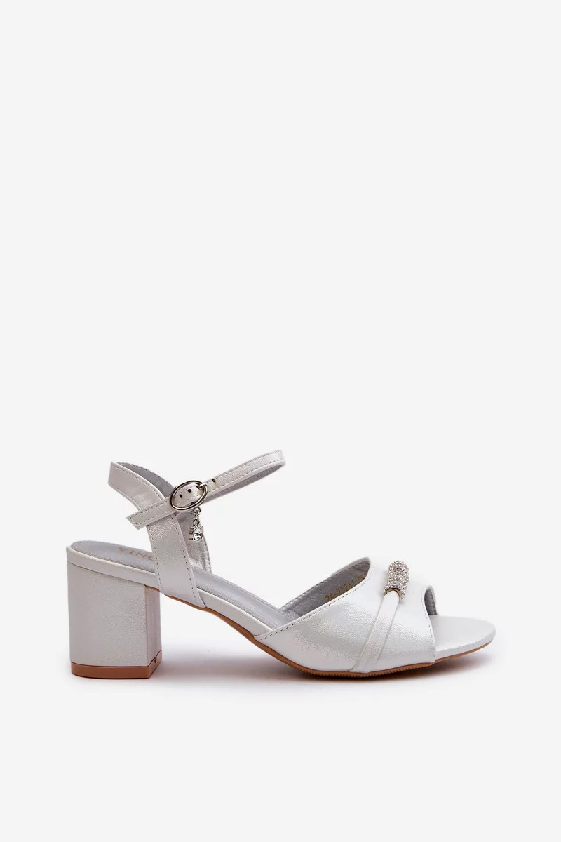 Dámske sandále z ekokože na vysokom podpätku so striebornými ozdobami Narhi 37