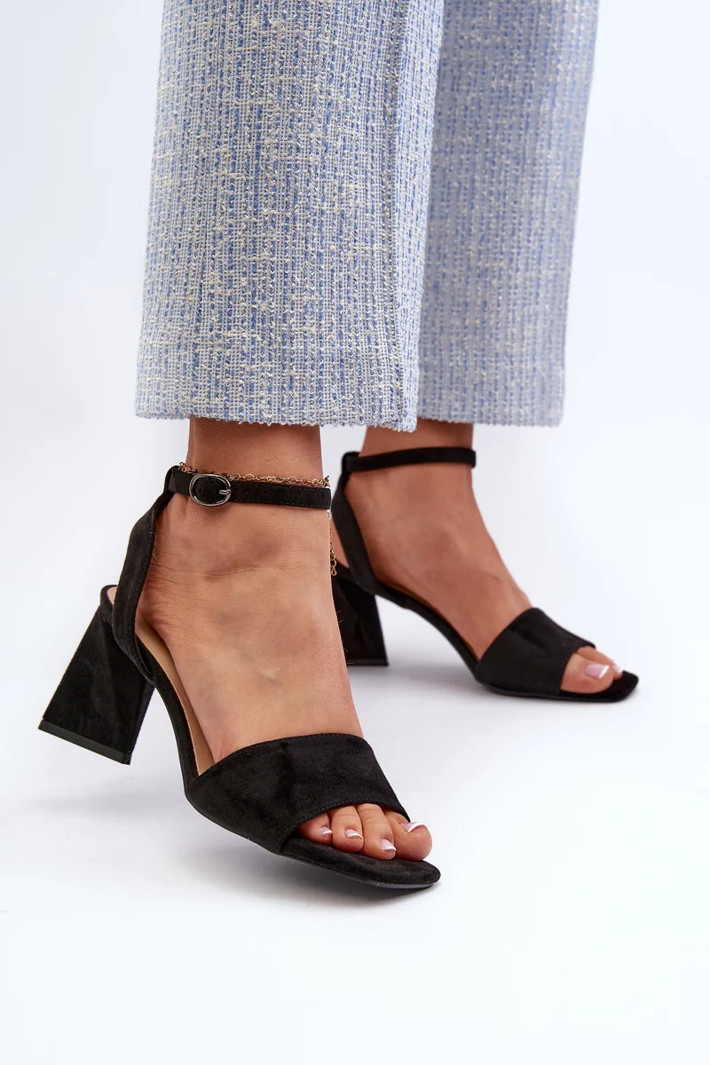 Dámske sandále na vysokom podpätku z eko semišu Black Upttima 38