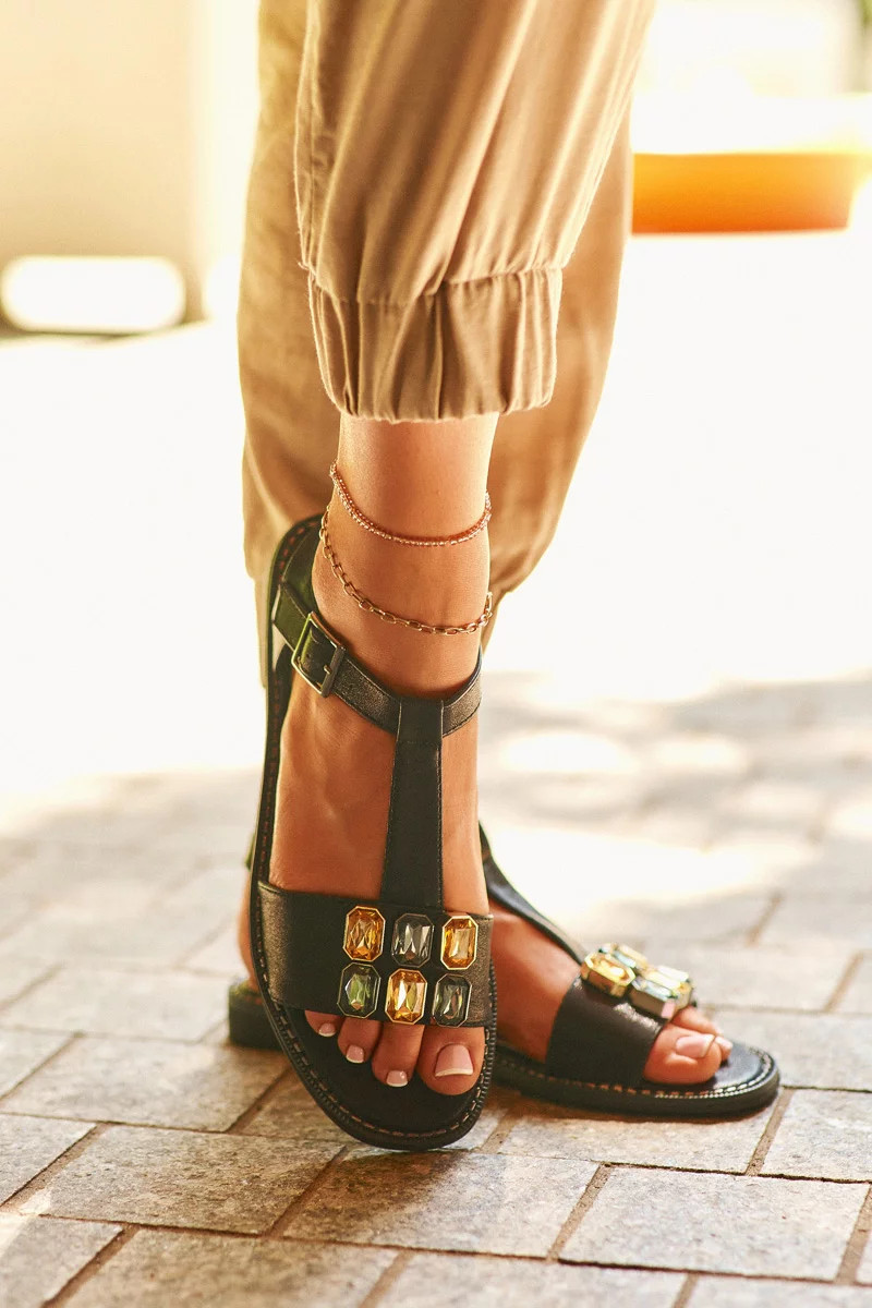 Elegantné dámske sandále s ozdobnými detailmi S.Barski Black 37