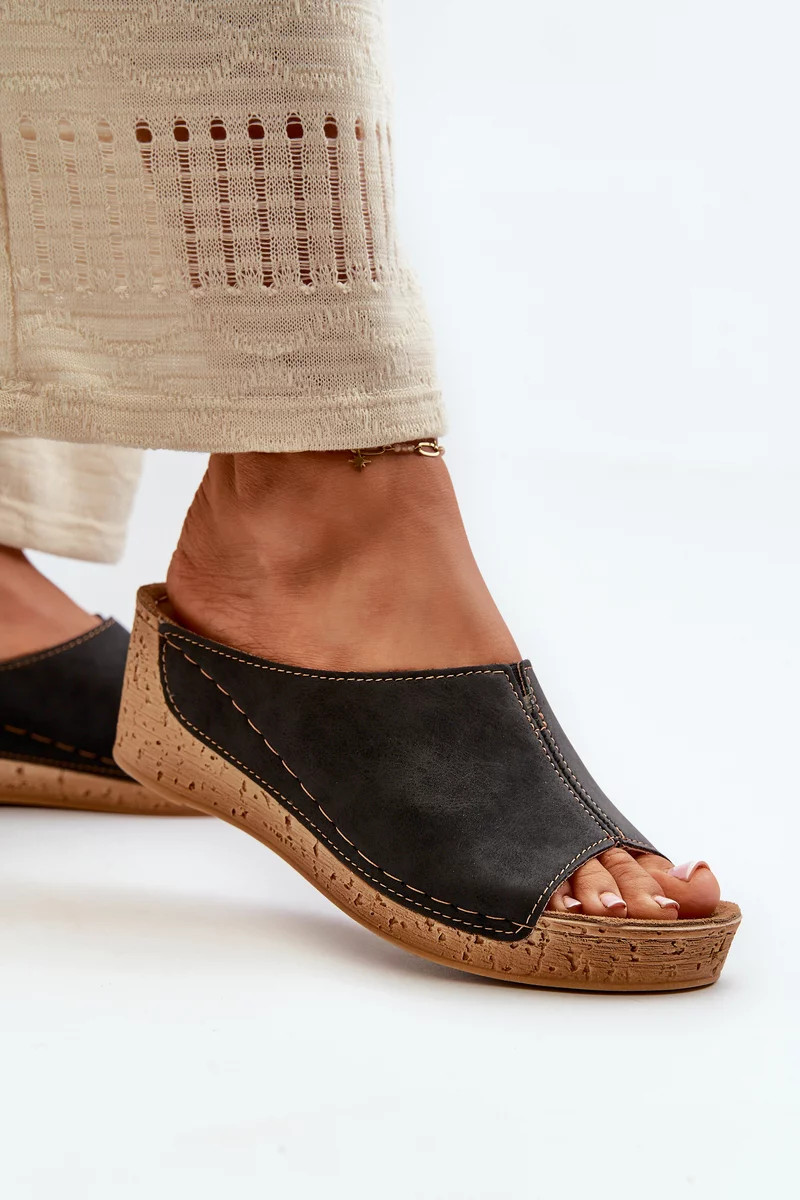 Pohodlné dámske papuče na klin Inblu Black 39