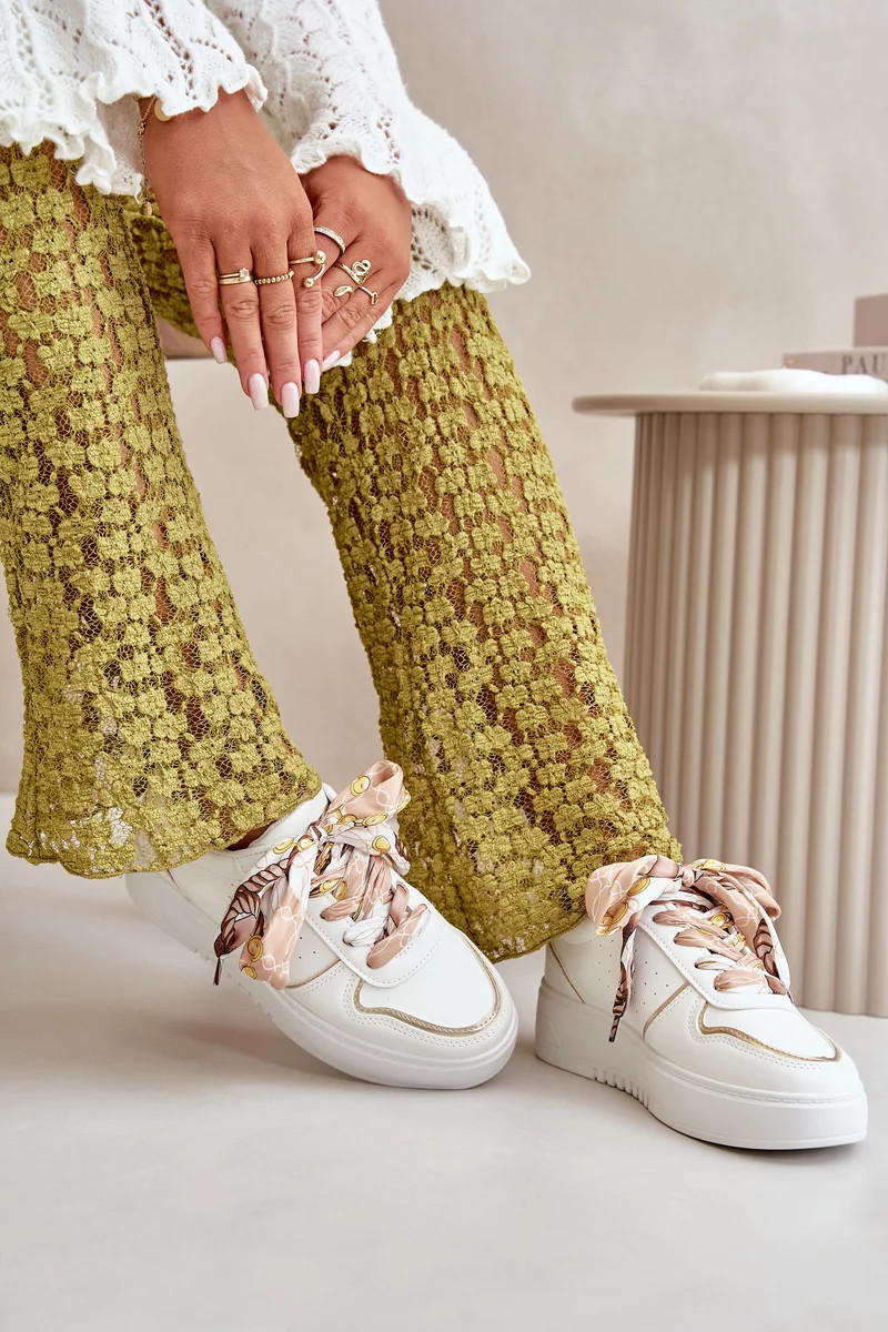 Dámske tenisky na platforme s ozdobným šnurovaním biela Mistra 38