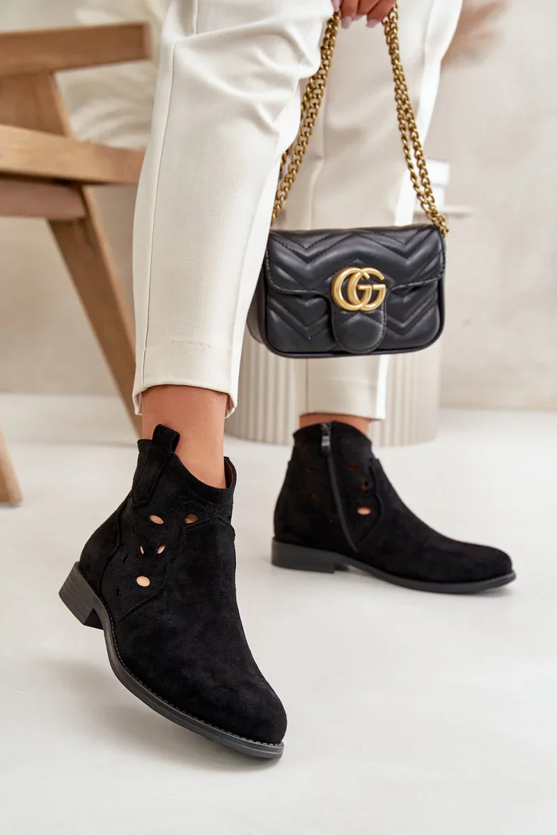 Dámske členkové topánky so zipsom Perforácia Black S.Barski 38