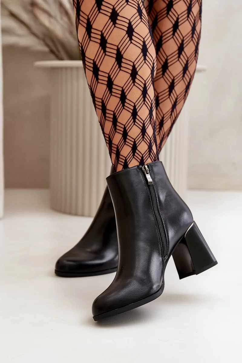 Hladké dámske členkové topánky na podpätku Eco Suede Insulated Black Milisea 39