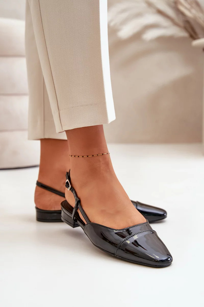 Lakované baleríny na nízkom podpätku s otvorenou pätou čierne Kairael 37