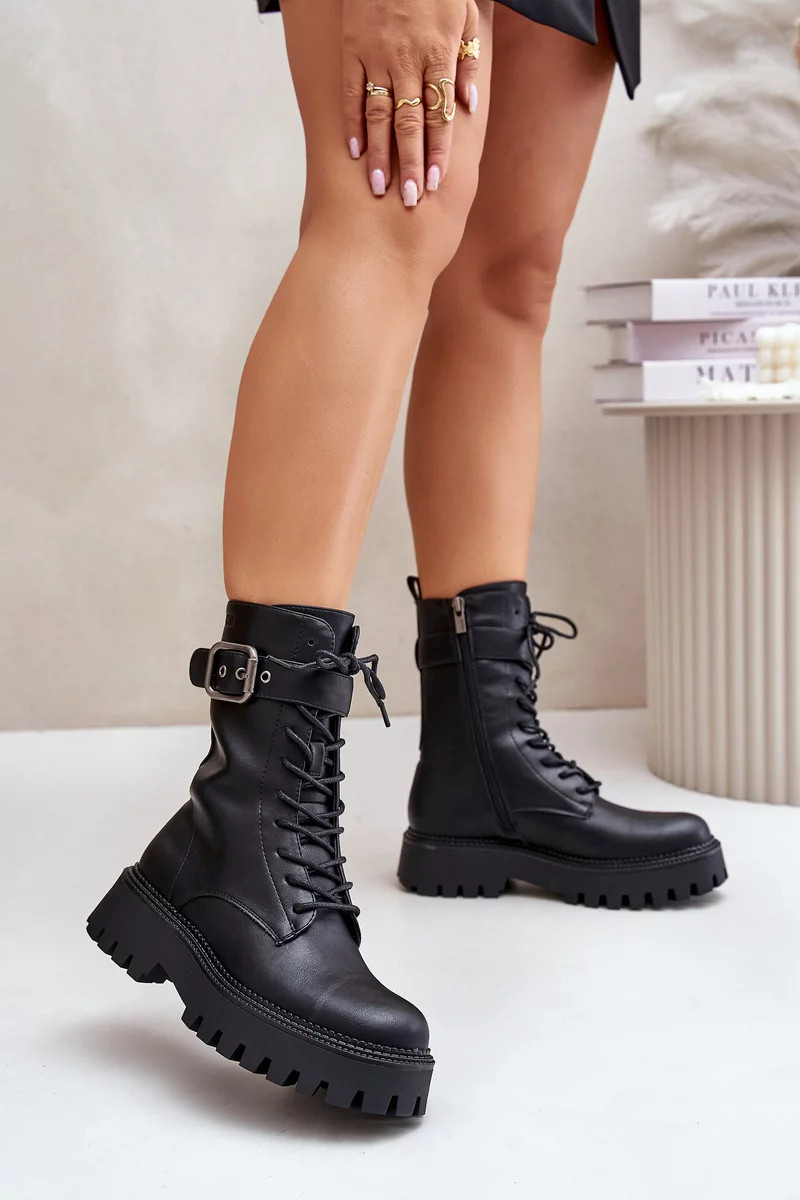 Zateplená členková obuv s prackou Big Star čierna 38