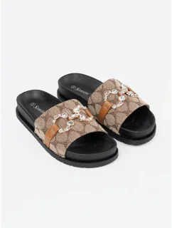 Pohodlné černé  nazouváky dámské na plochém podpatku