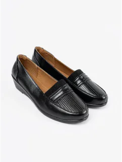 Klasické dámské  polobotky černé na klínku