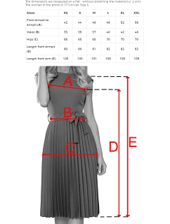 model 22179302 LILA Klasické plisované šaty s krátkými rukávy a páskem modré - numoco