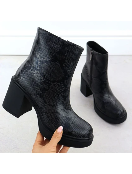 Dámské kožené boty na jehlovém podpatku z hadí kůže černé Goe SS2N4152
