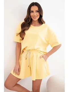 Dámský komplet z viskózy model 22077200 s krátkým rukávem a kraťasy s vysokým pasem žlutý - K-Fashion