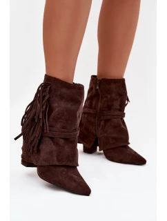 Dámské kotníkové boty na podpatku s třásněmi a zlatými přezkami čokoládové model 21757511 - Boto
