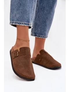 Dámské pantofle a na platformě s přezkou Hnědé model 21752766 - Boto
