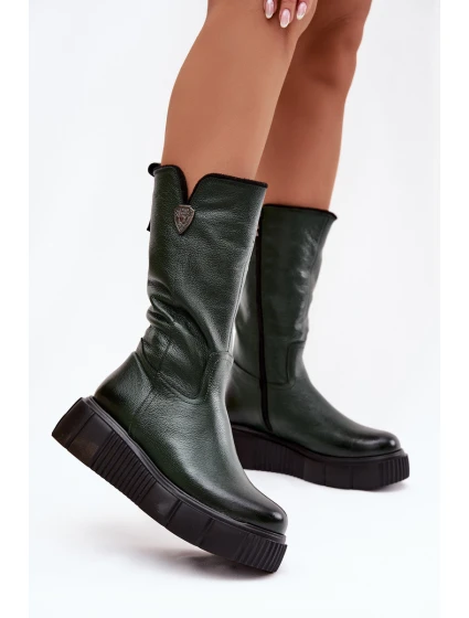 model 21772344 Kožené dámské kozačky s vlnou olivové - Zazoo