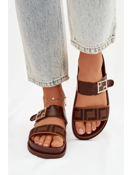 Dámské pantofle s zlatým sponou hnědé model 21898353 - Boto