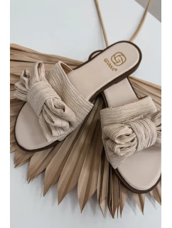 Dámské pantofle na ploché s mašlí Béžové model 21937411 - Boto